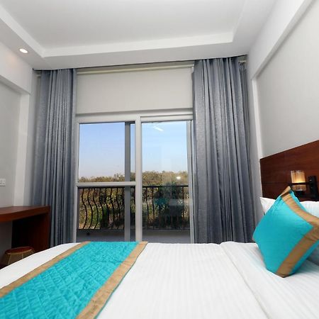 Aar Resort & Spa Jhājra Buitenkant foto