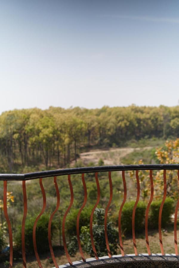 Aar Resort & Spa Jhājra Buitenkant foto