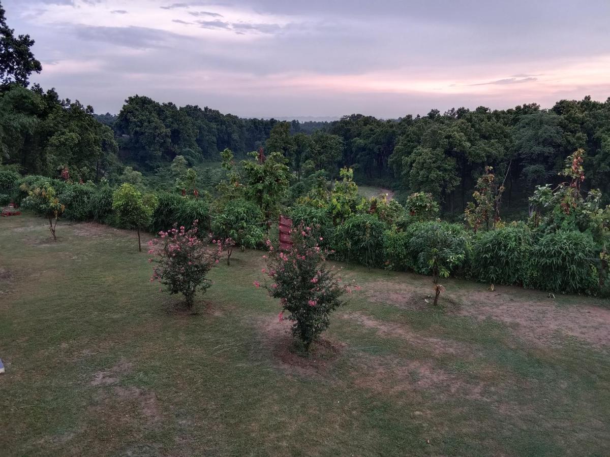 Aar Resort & Spa Jhājra Buitenkant foto