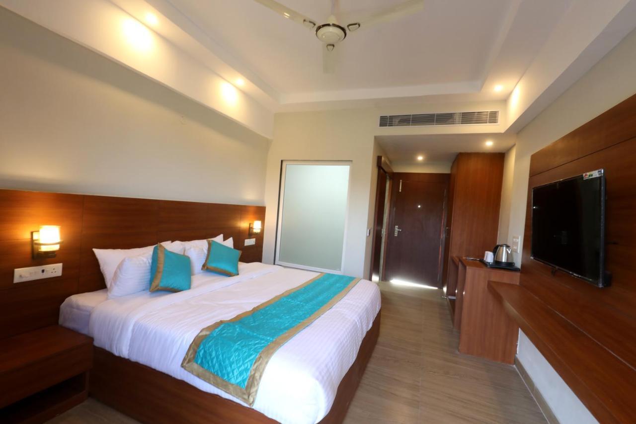 Aar Resort & Spa Jhājra Buitenkant foto